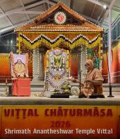 Shri Shiva Pujana by HH Swamiji; Picture courtesy Shri Jaikishan Kandlur